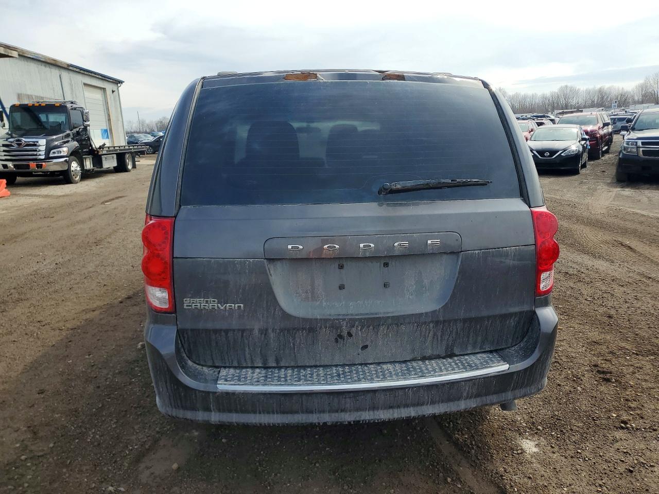 2015 DODGE GRAND CARAVAN SE photo 16