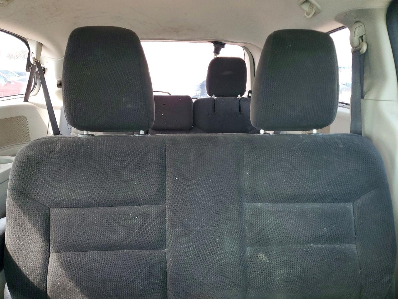 2015 DODGE GRAND CARAVAN SE photo 28