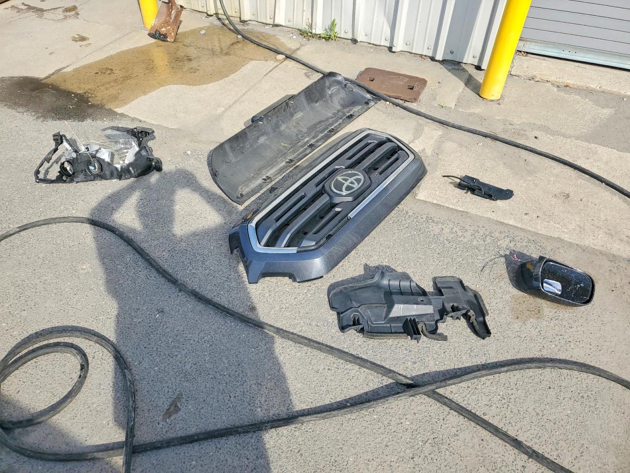 2019 TOYOTA TACOMA SR5 V6 photo 34