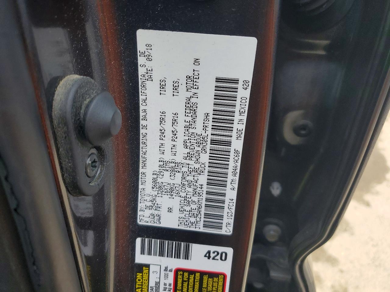 2019 TOYOTA TACOMA SR5 V6 photo 37