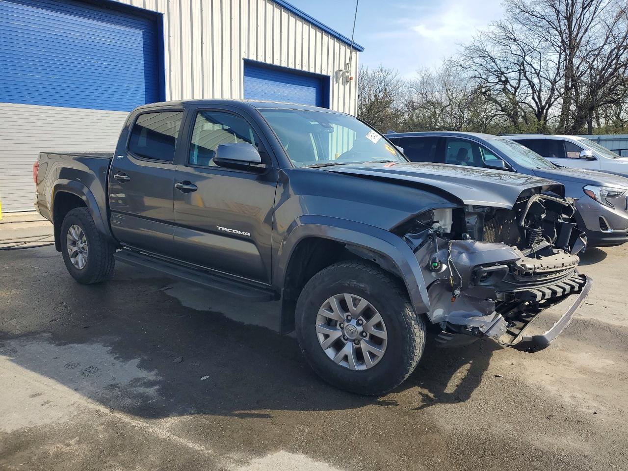 2019 TOYOTA TACOMA SR5 V6 photo 10