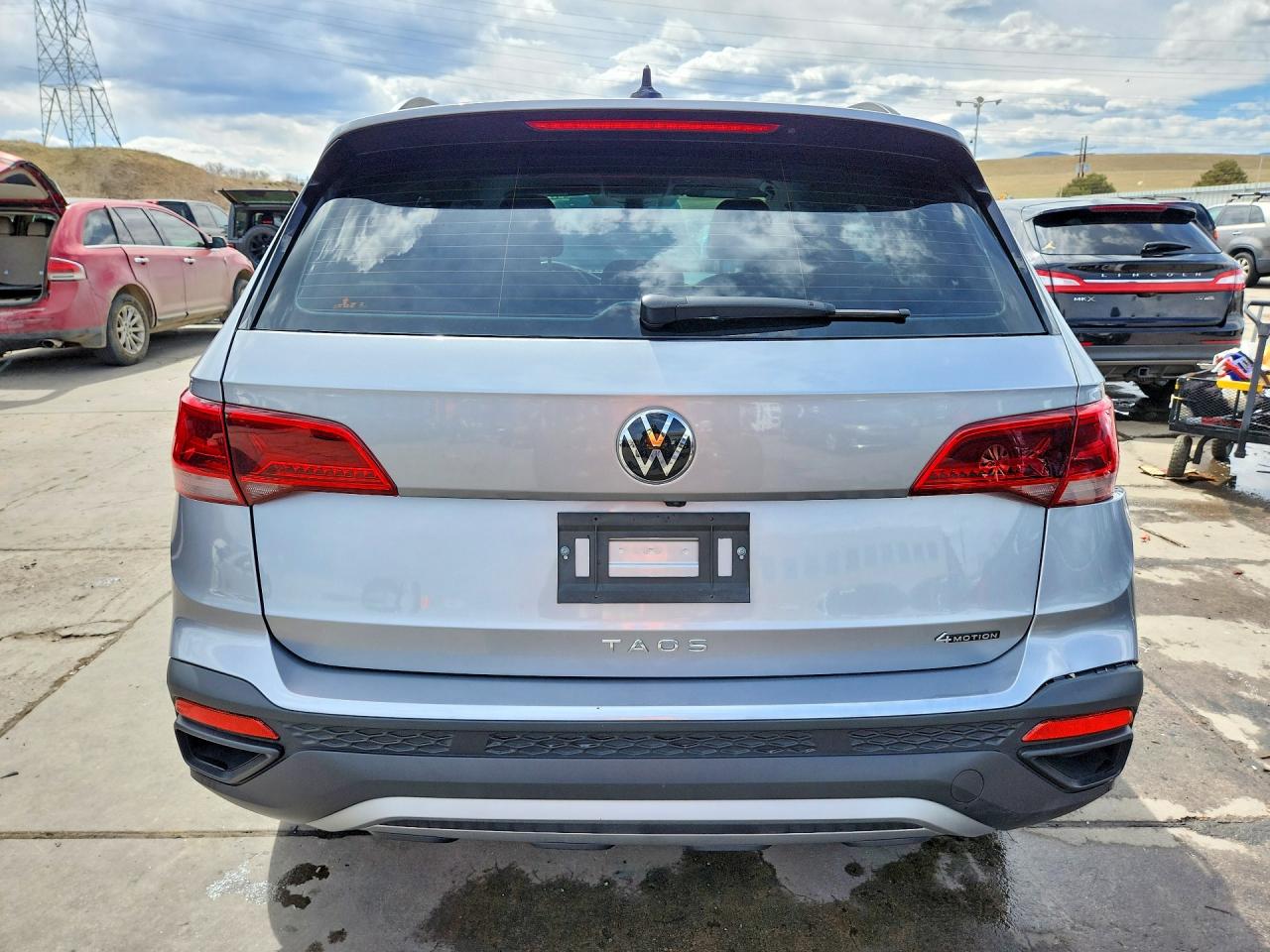 2024 VOLKSWAGEN TAOS S photo 6