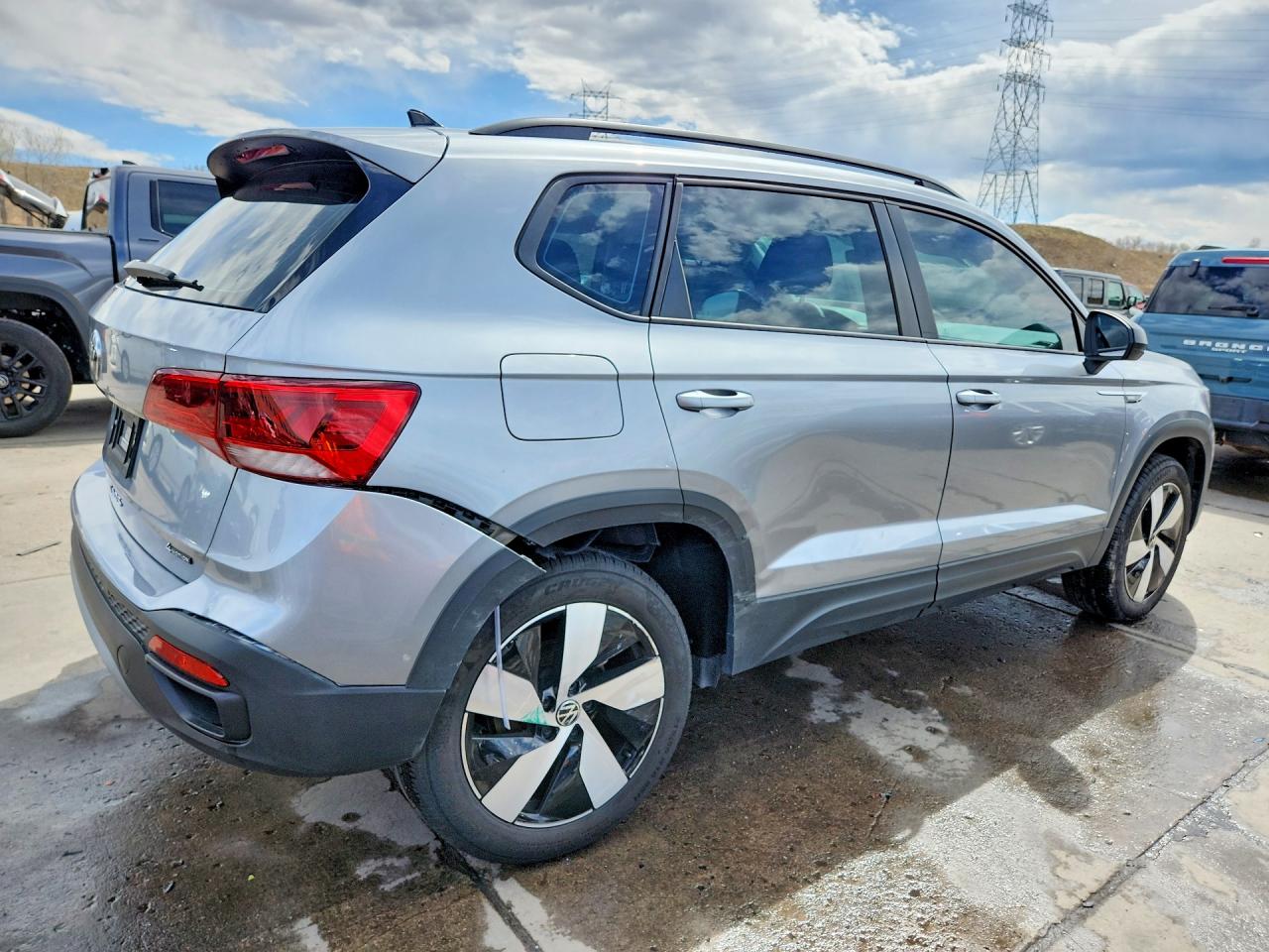 2024 VOLKSWAGEN TAOS S photo 3