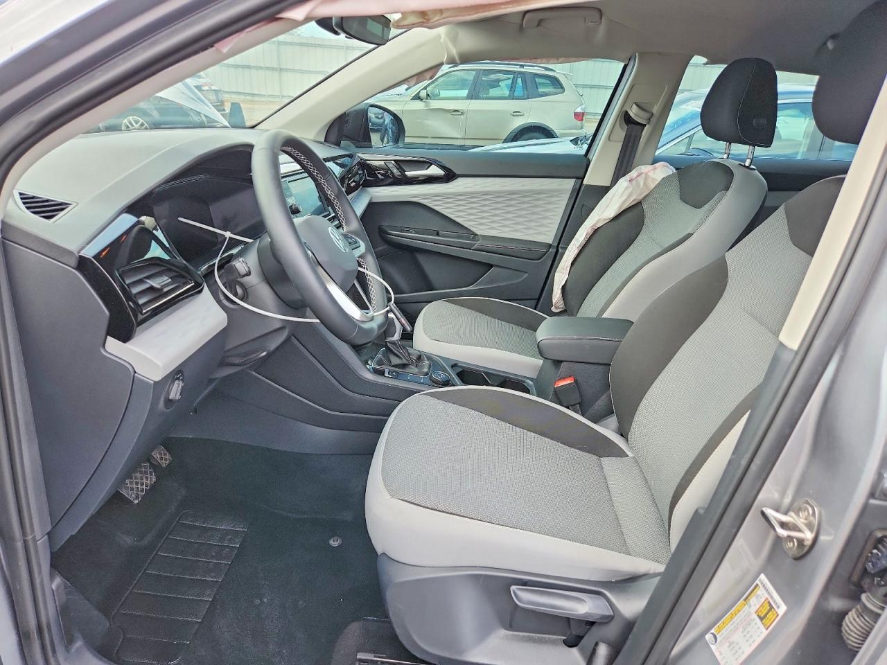 2024 VOLKSWAGEN TAOS S photo 7