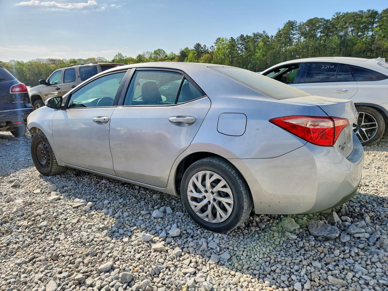 2018 TOYOTA COROLLA LE photo 4