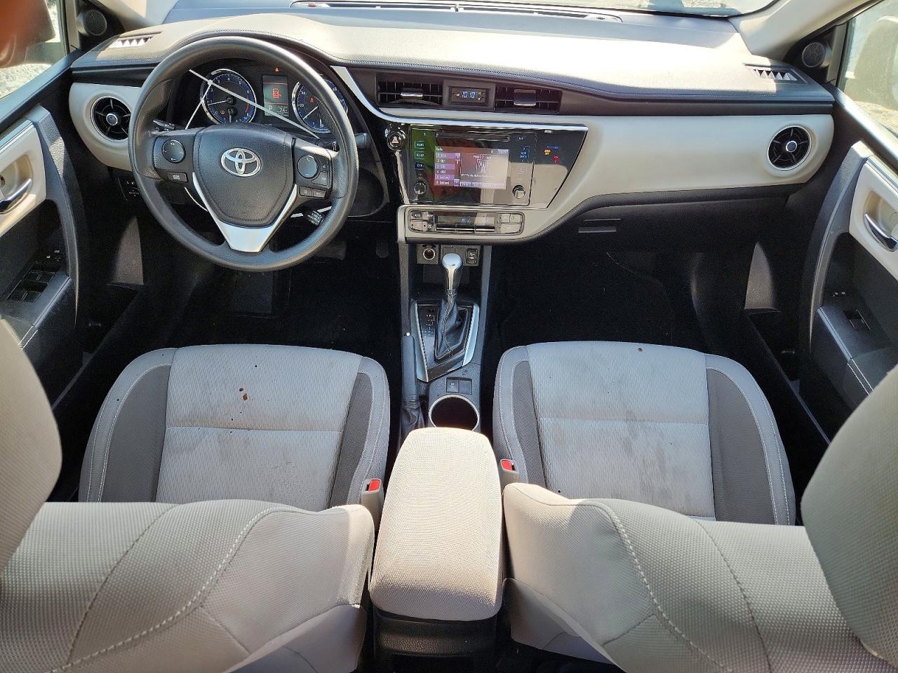 2018 TOYOTA COROLLA LE photo 22