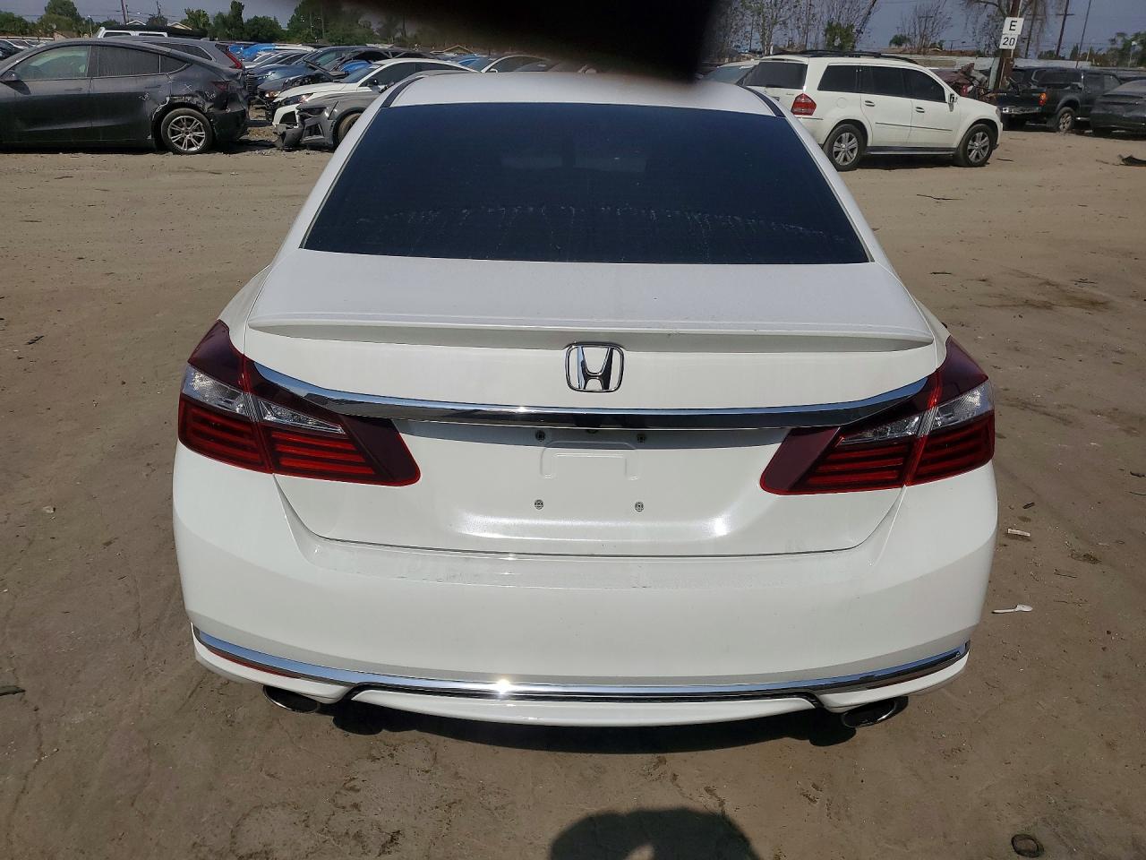 2017 HONDA ACCORD SPORT photo 6