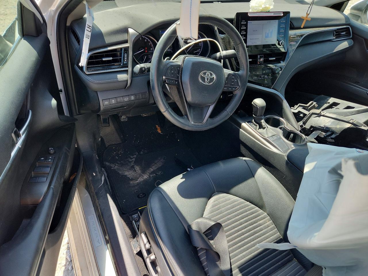 2024 TOYOTA CAMRY SE photo 15