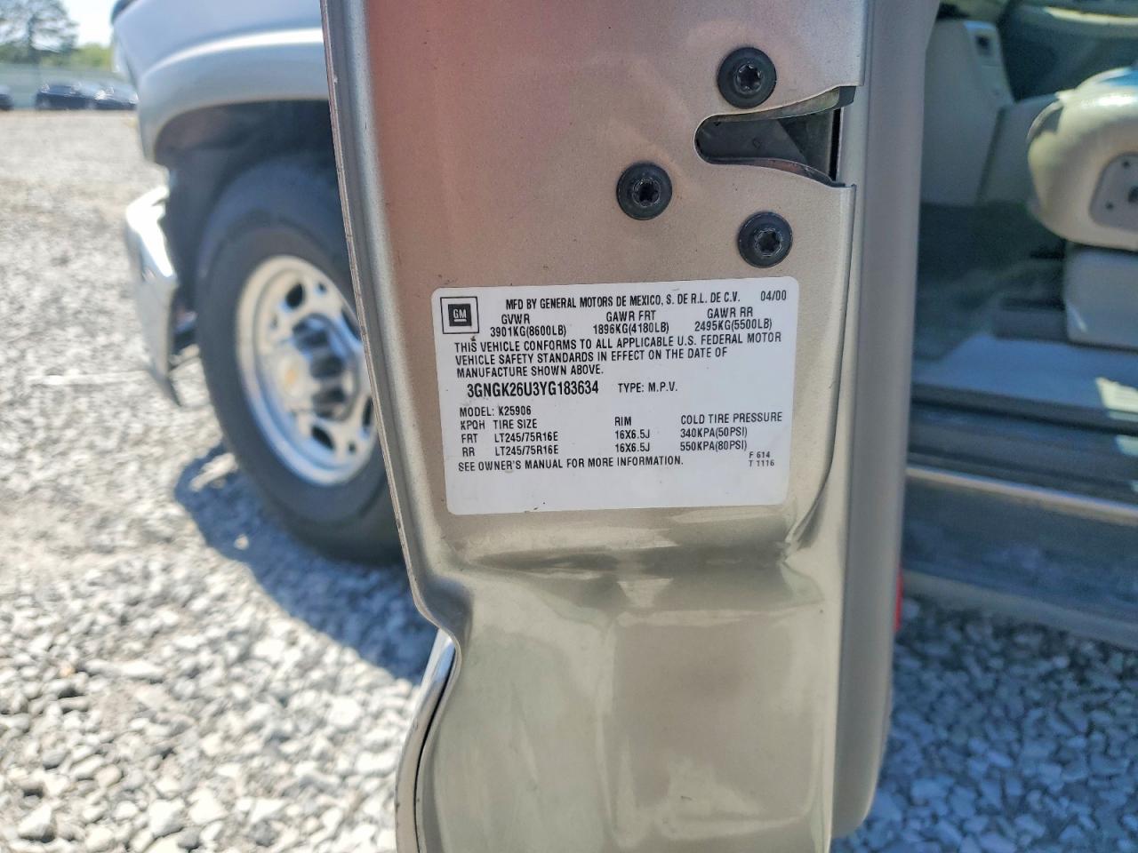 2000 CHEVROLET SUBURBAN K2500 photo 25