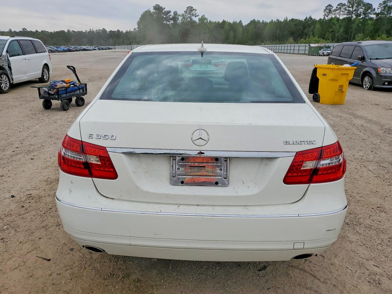 2012 MERCEDES-BENZ E 350 BLUETEC photo 16
