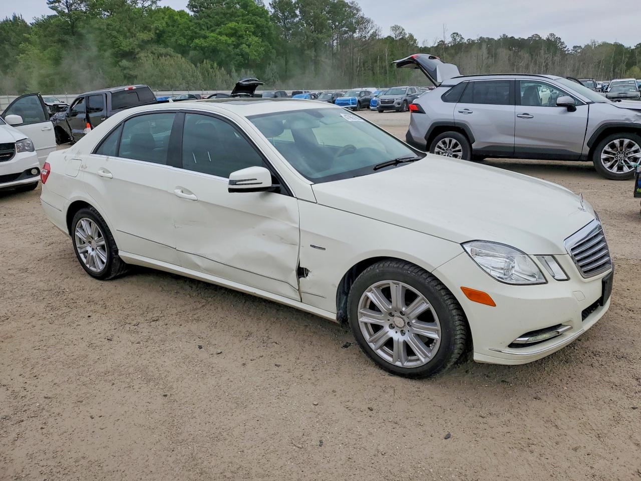 2012 MERCEDES-BENZ E 350 BLUETEC photo 10