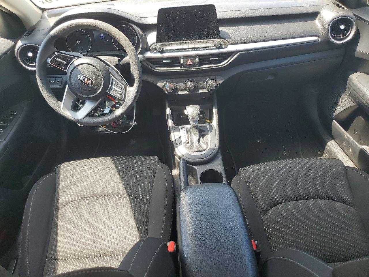 2021 KIA FORTE photo 22