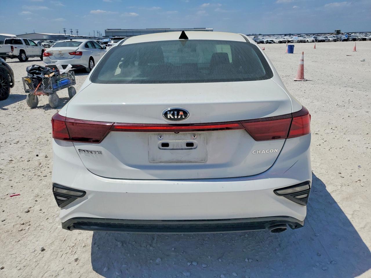 2021 KIA FORTE photo 16