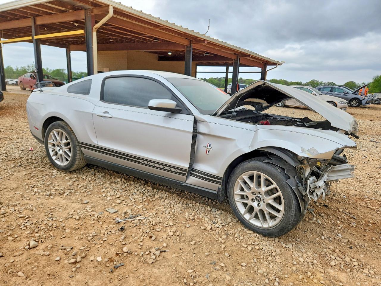 2012 FORD MUSTANG photo 4