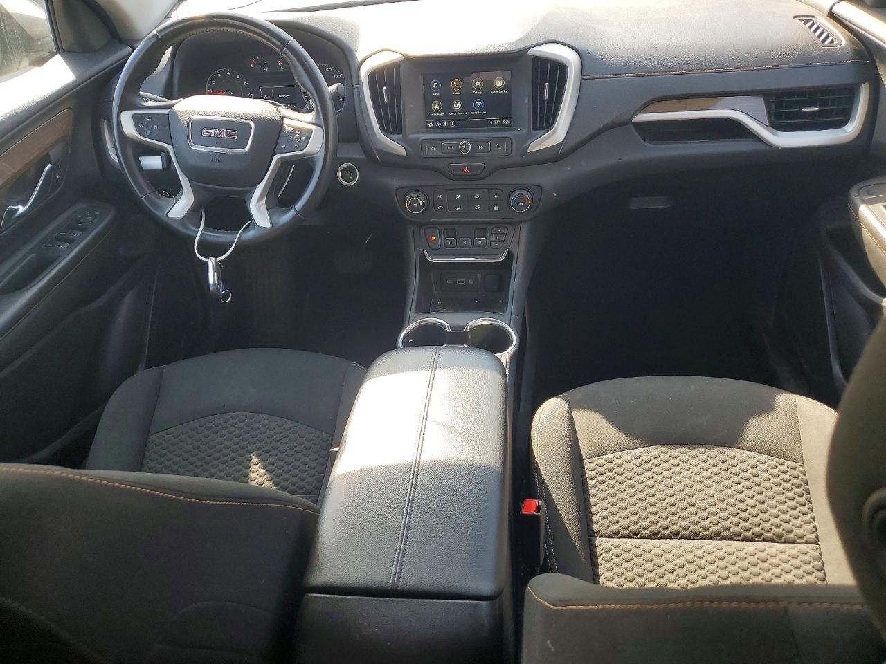 2018 GMC TERRAIN SLE photo 15