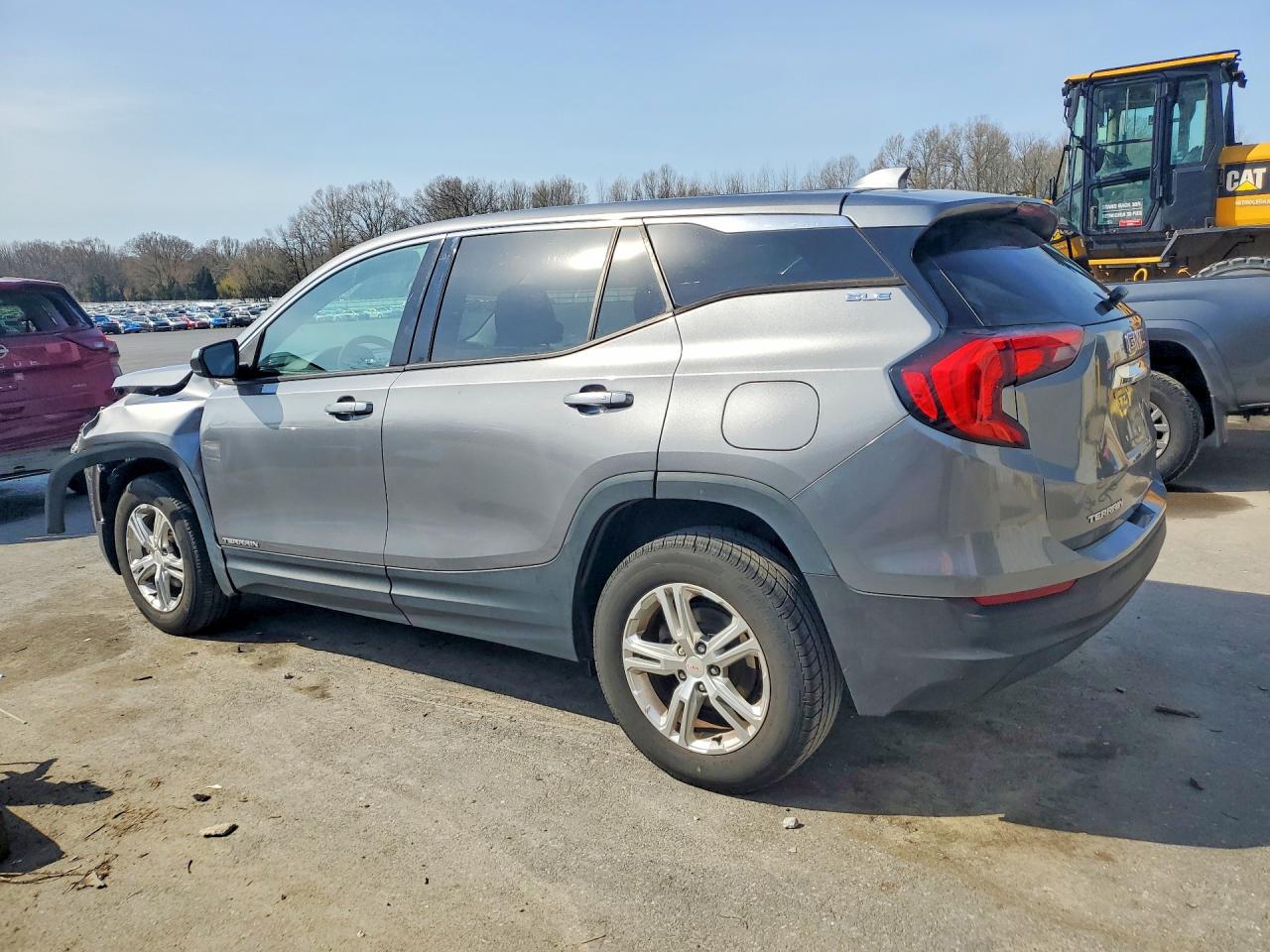 2018 GMC TERRAIN SLE photo 3