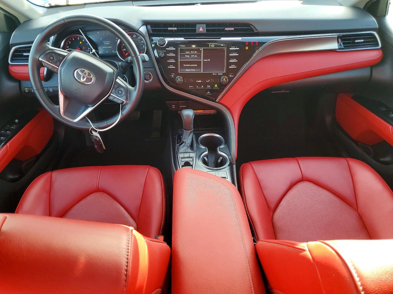 2019 TOYOTA CAMRY XSE photo 8