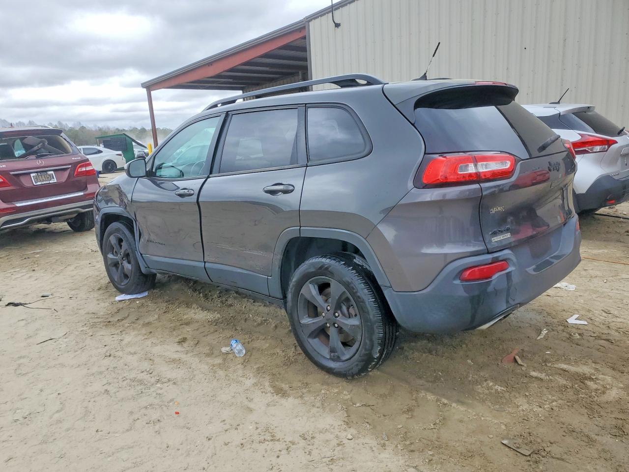 2015 JEEP CHEROKEE LATITUDE photo 3