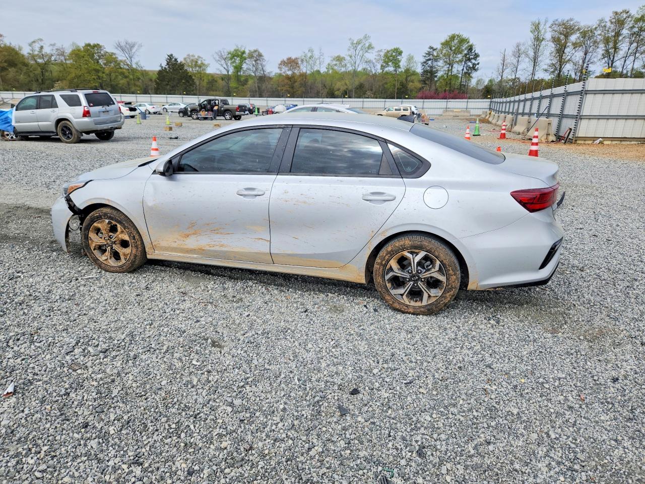 2021 KIA FORTE LXS photo 4