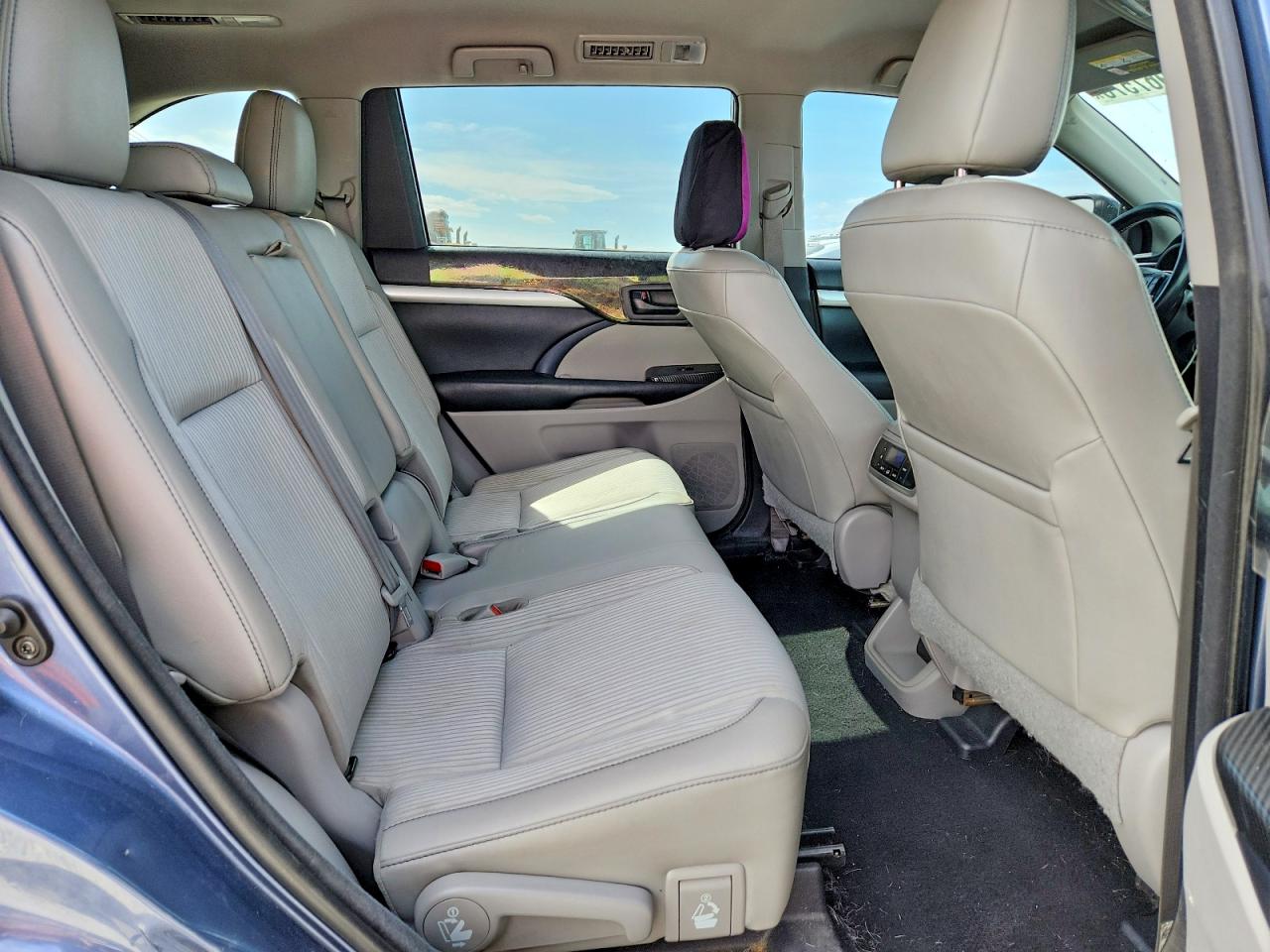 2017 TOYOTA HIGHLANDER LE PLUS photo 31
