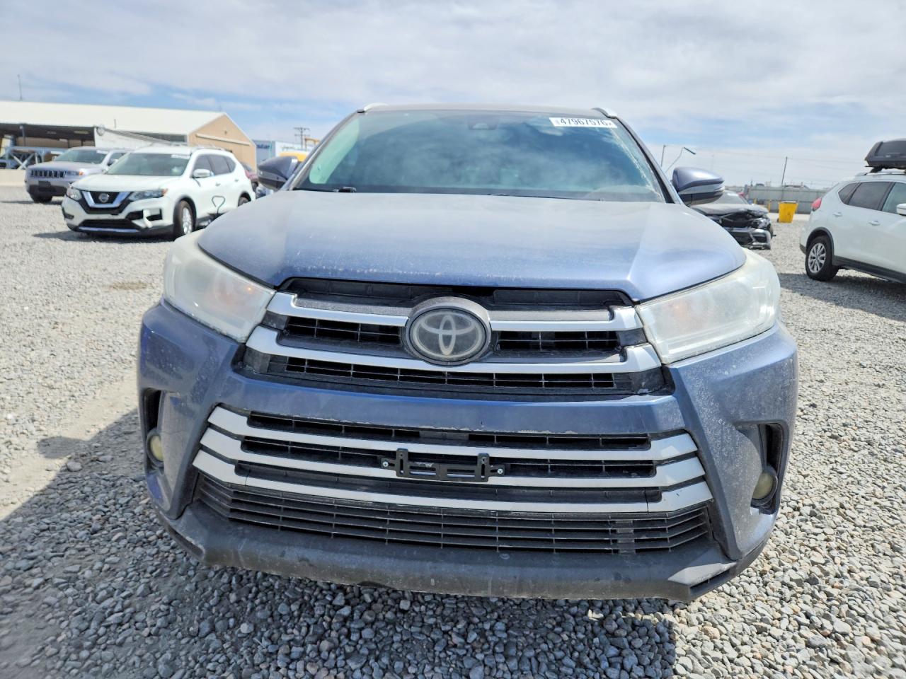 2017 TOYOTA HIGHLANDER LE PLUS photo 13
