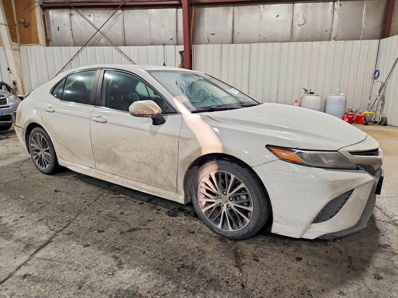 2020 TOYOTA CAMRY SE photo 4