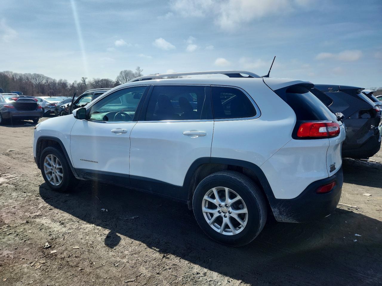 2017 JEEP CHEROKEE LATITUDE photo 3