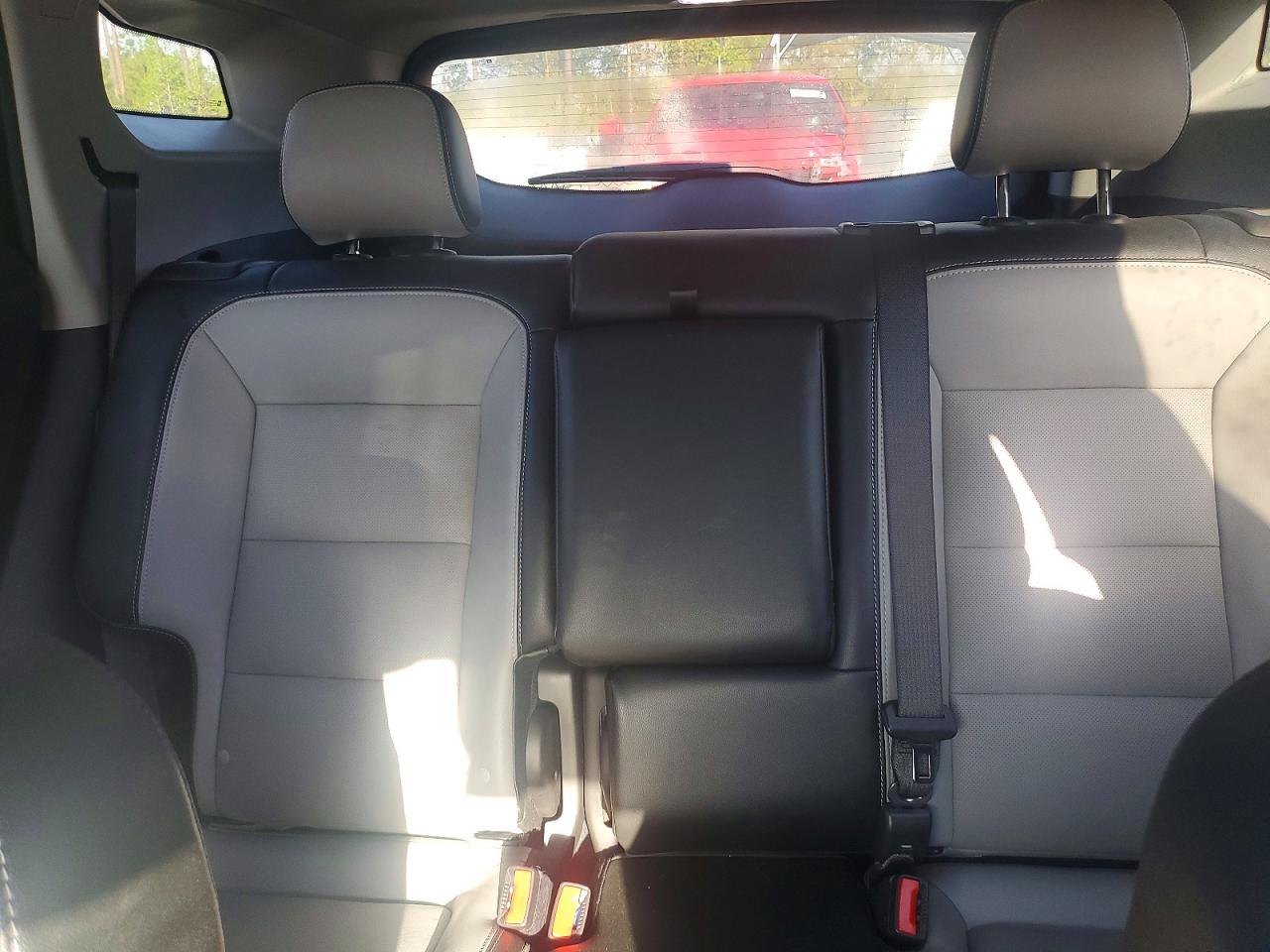 2024 GMC TERRAIN SLT photo 19