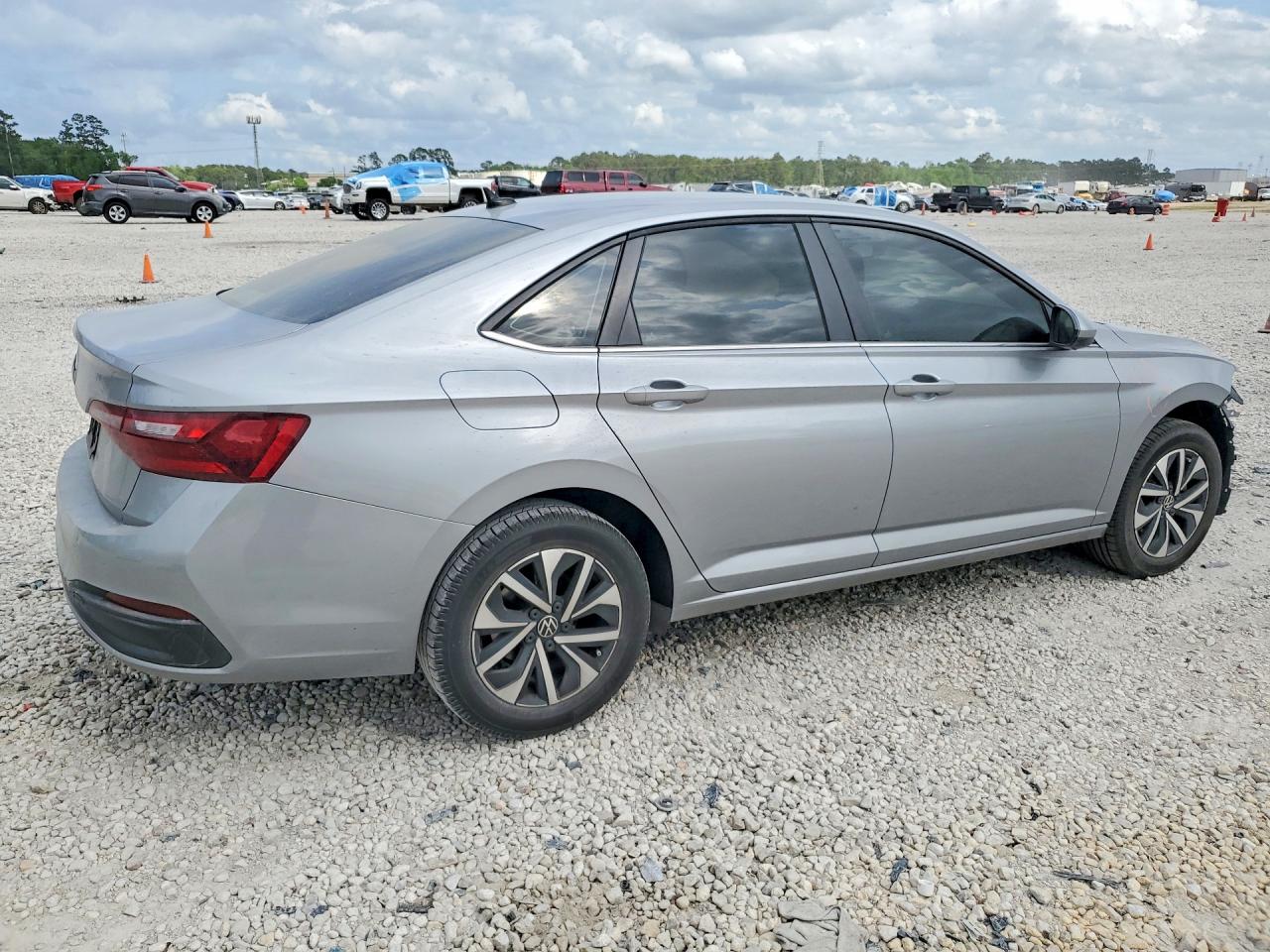 2024 VOLKSWAGEN JETTA S photo 5