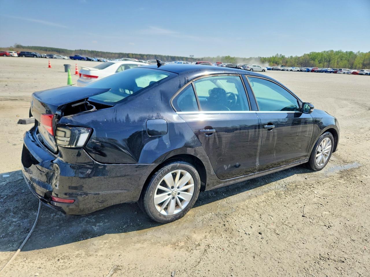 2015 VOLKSWAGEN JETTA SE photo 5