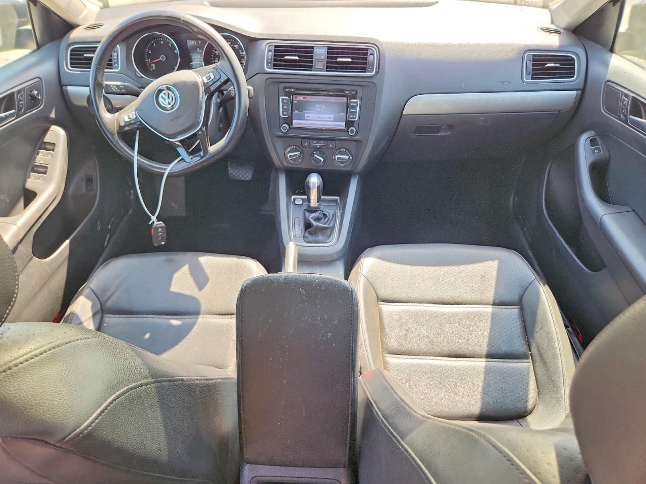 2015 VOLKSWAGEN JETTA SE photo 15