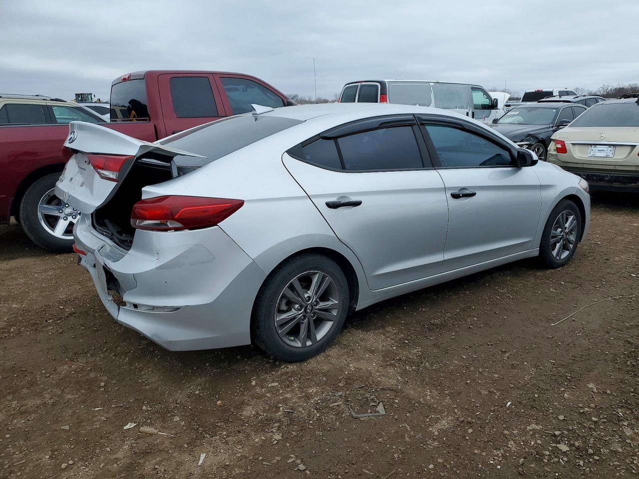 2018 HYUNDAI ELANTRA SEL photo 5
