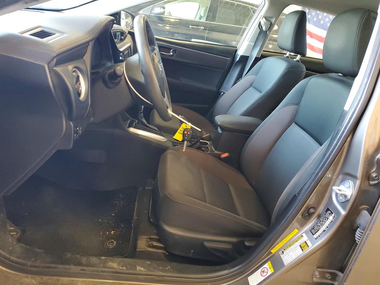 2019 TOYOTA COROLLA LE photo 19