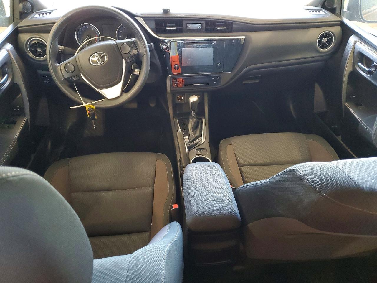 2019 TOYOTA COROLLA LE photo 22