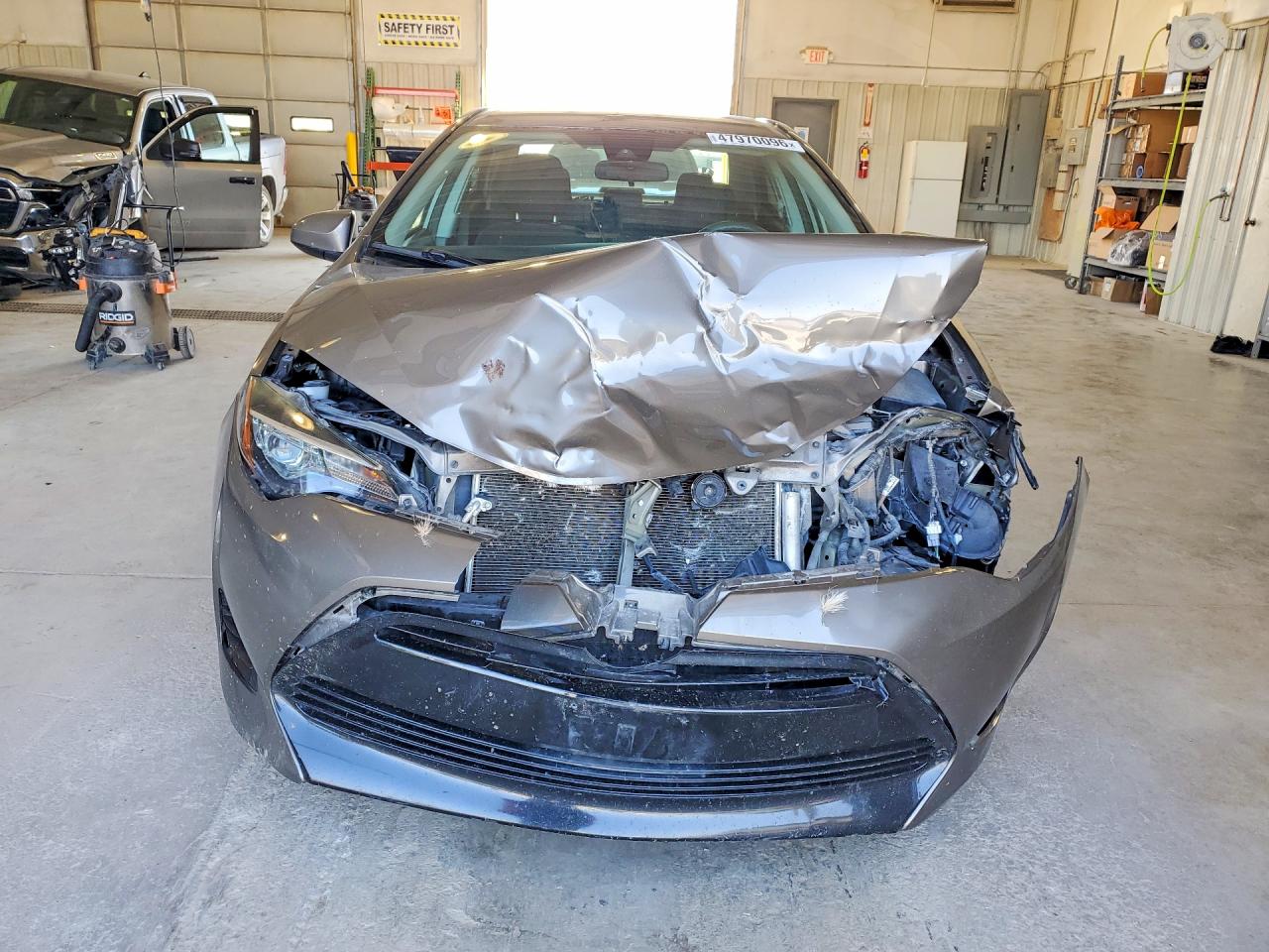 2019 TOYOTA COROLLA LE photo 13