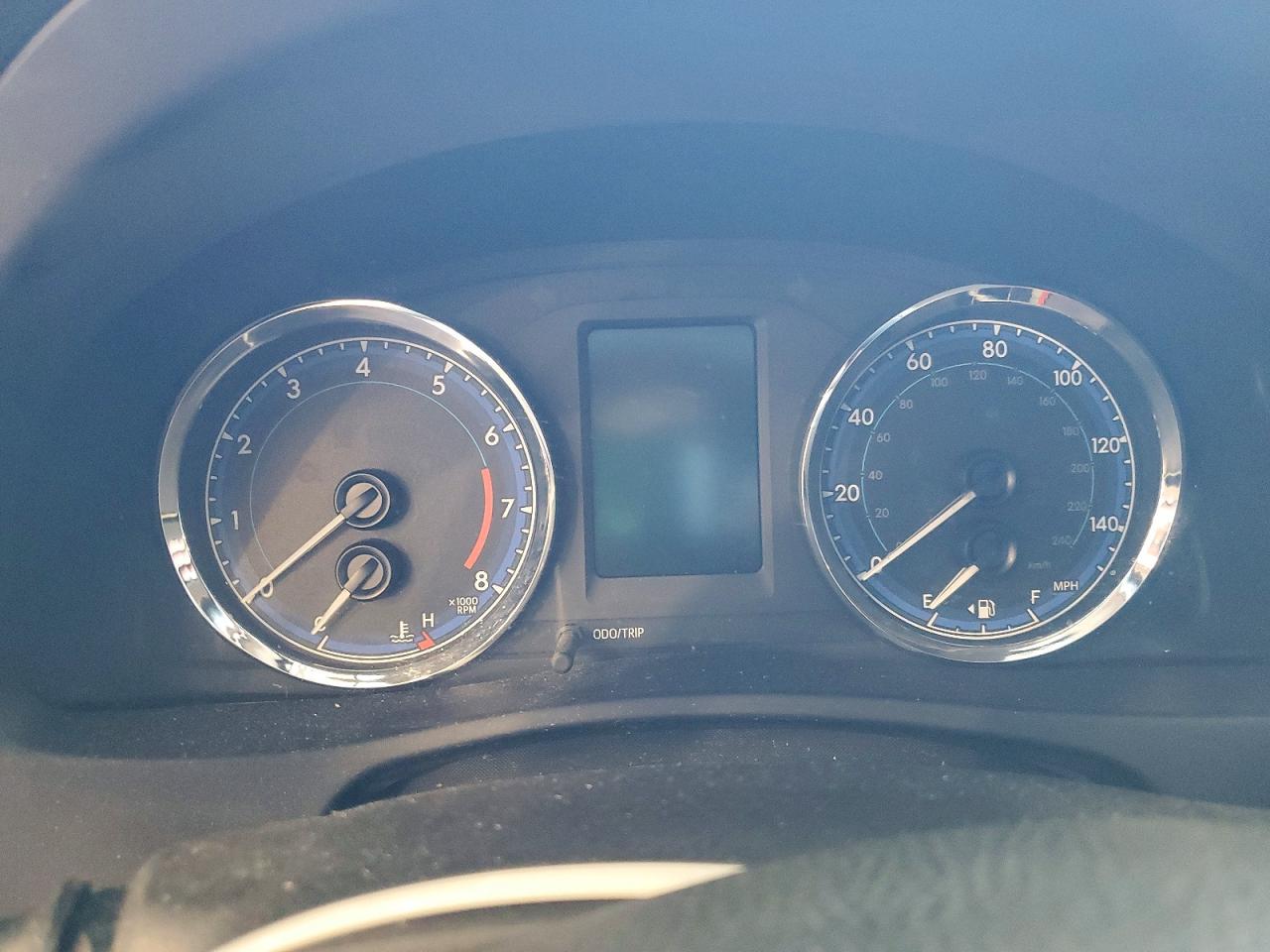 2019 TOYOTA COROLLA LE photo 25