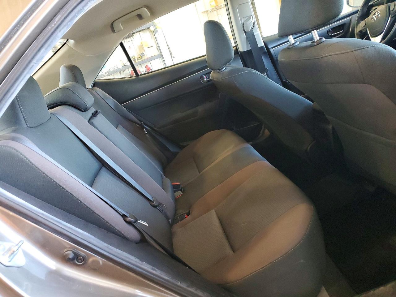 2019 TOYOTA COROLLA LE photo 28