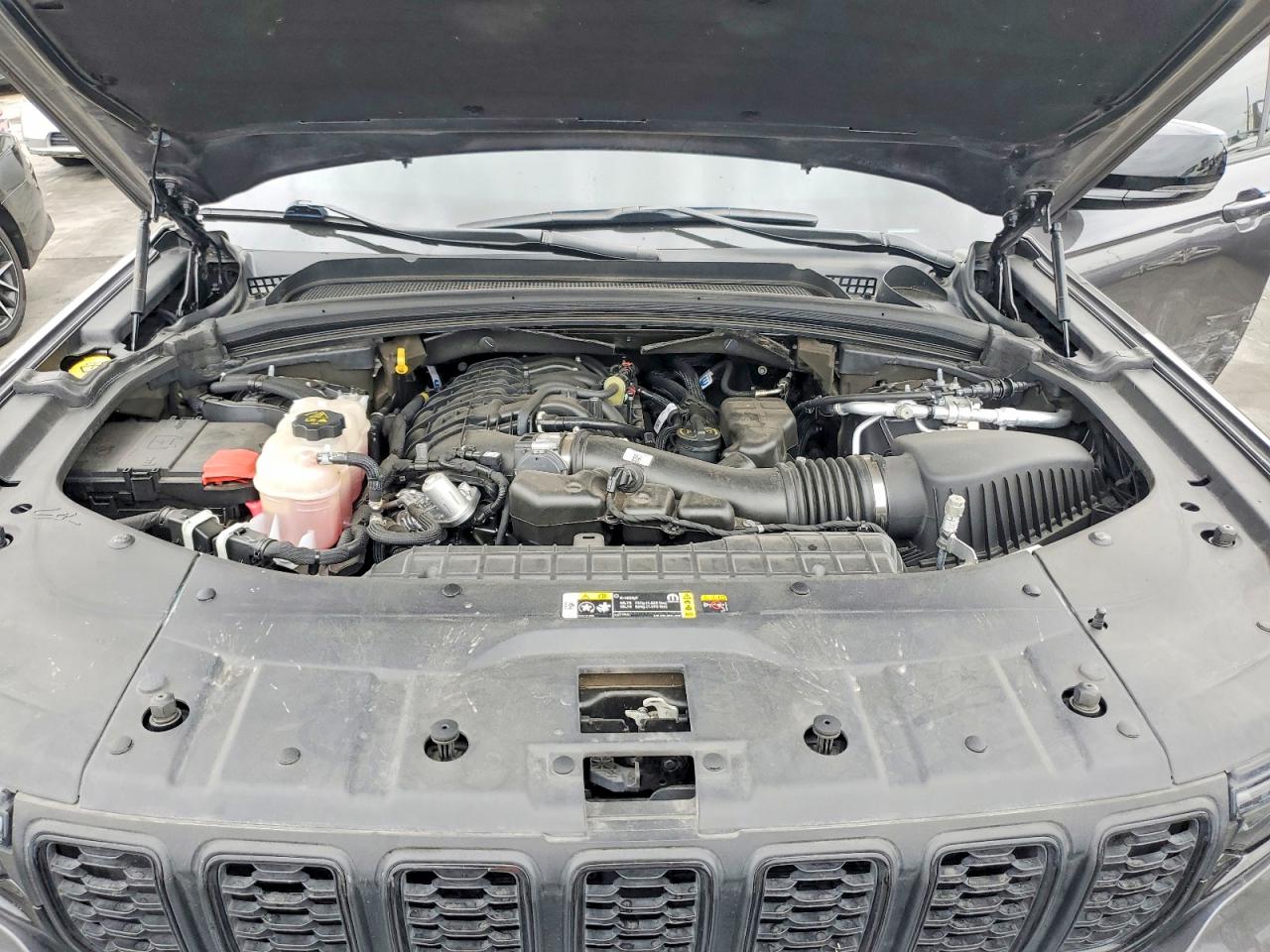 2023 JEEP GRAND CHEROKEE L LAREDO photo 12