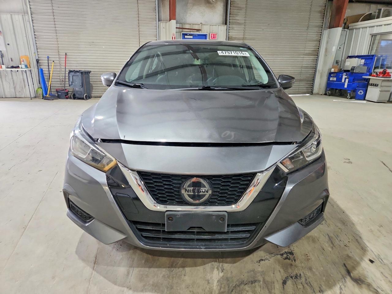 2020 NISSAN VERSA SV photo 9