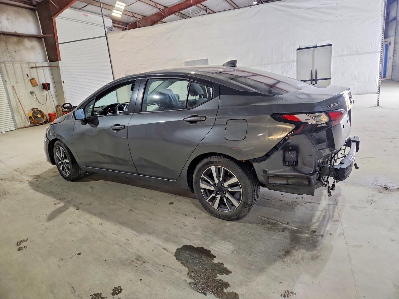 2020 NISSAN VERSA SV photo 3