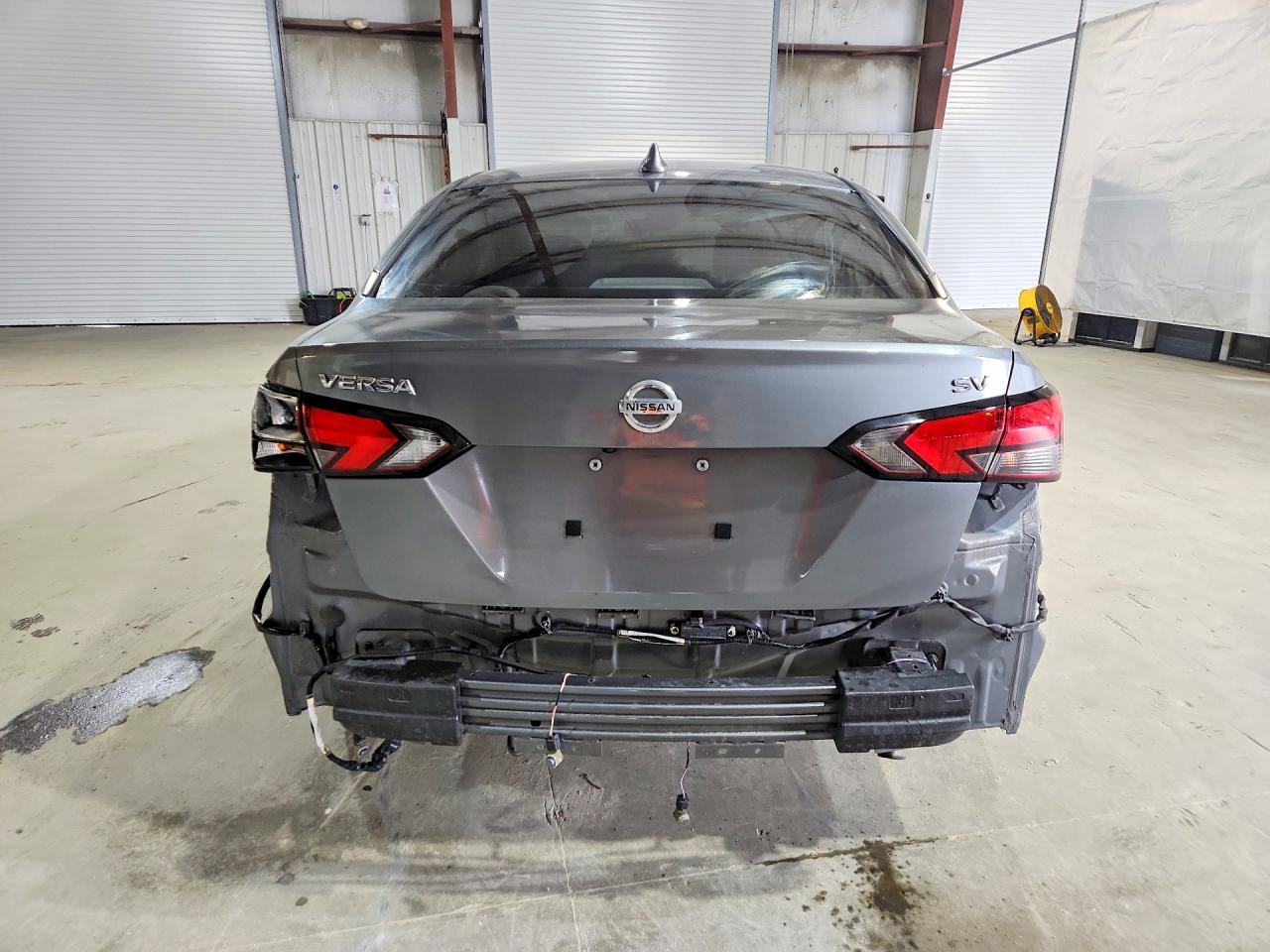 2020 NISSAN VERSA SV photo 11