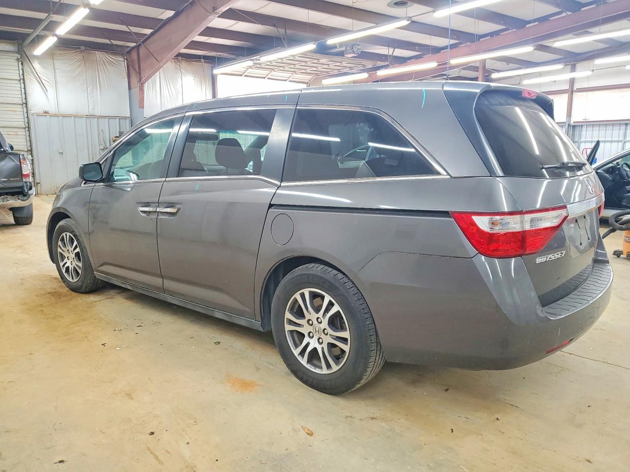 2012 HONDA ODYSSEY EX photo 2