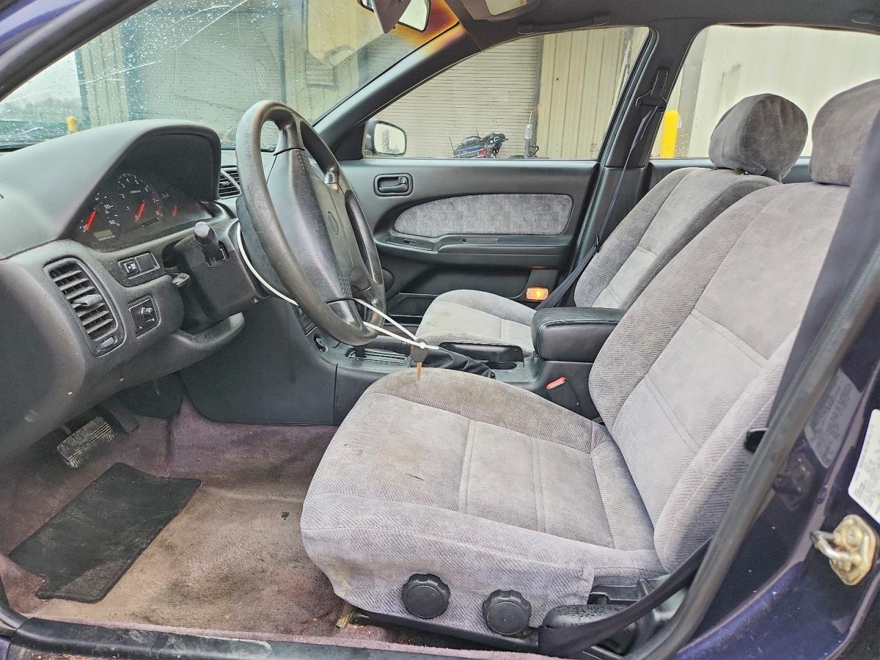 1998 NISSAN MAXIMA GXE photo 7