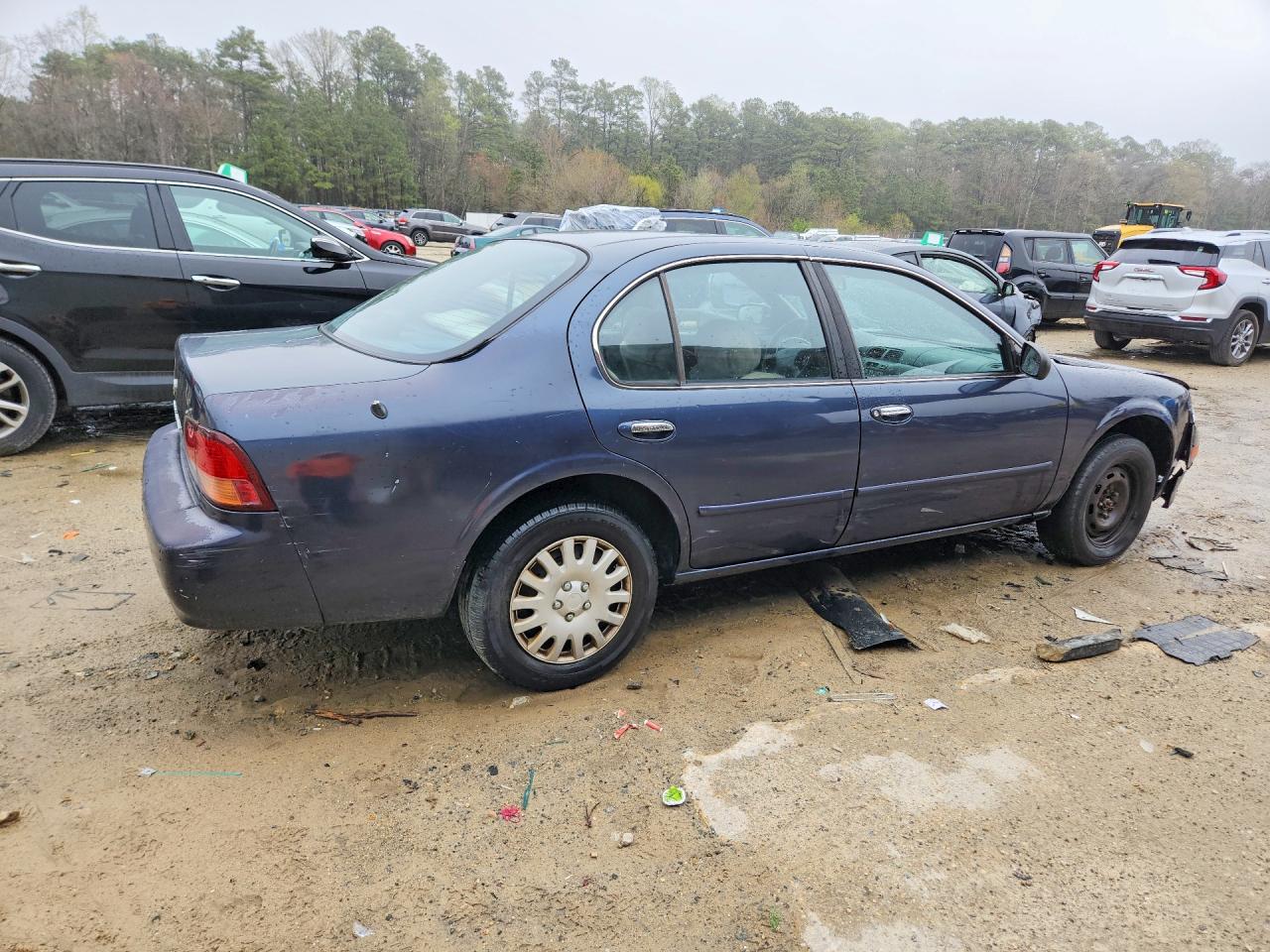 1998 NISSAN MAXIMA GXE photo 3