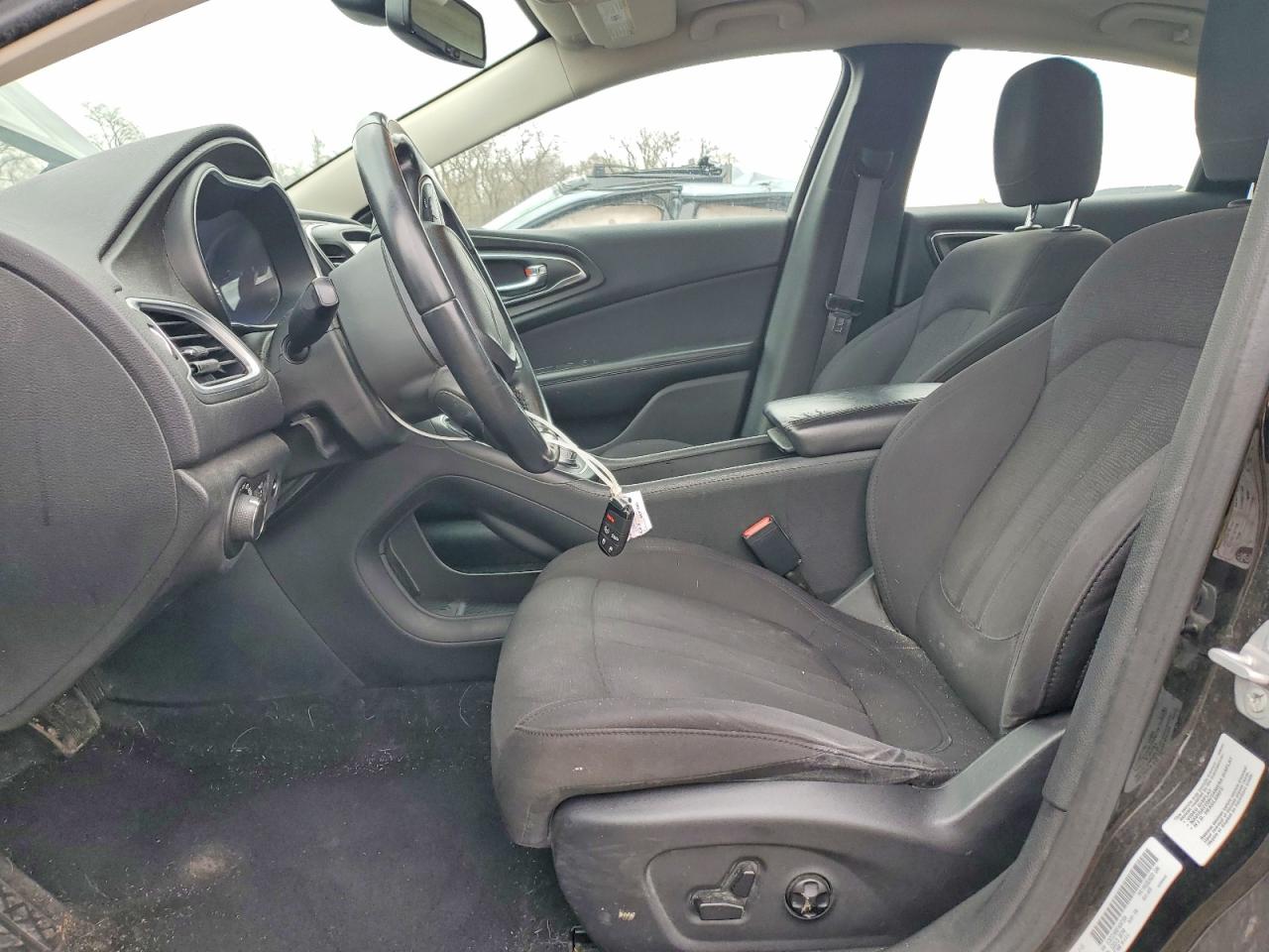 2015 CHRYSLER 200 LIMITED photo 13