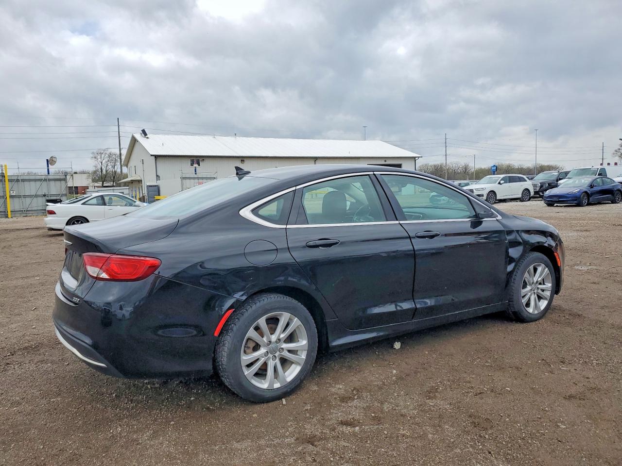 2015 CHRYSLER 200 LIMITED photo 5