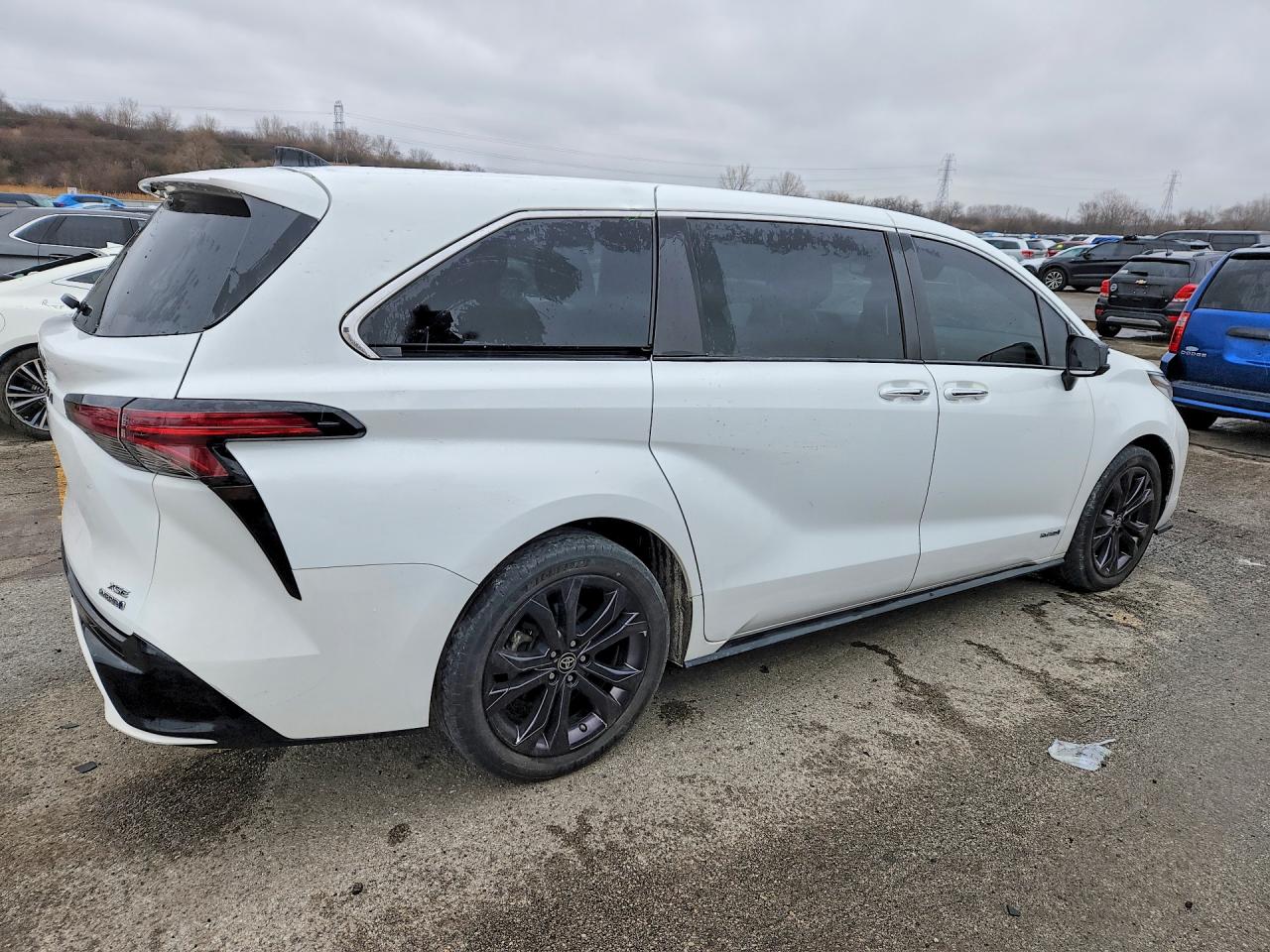2021 TOYOTA SIENNA XSE 7-PASSENGER photo 5