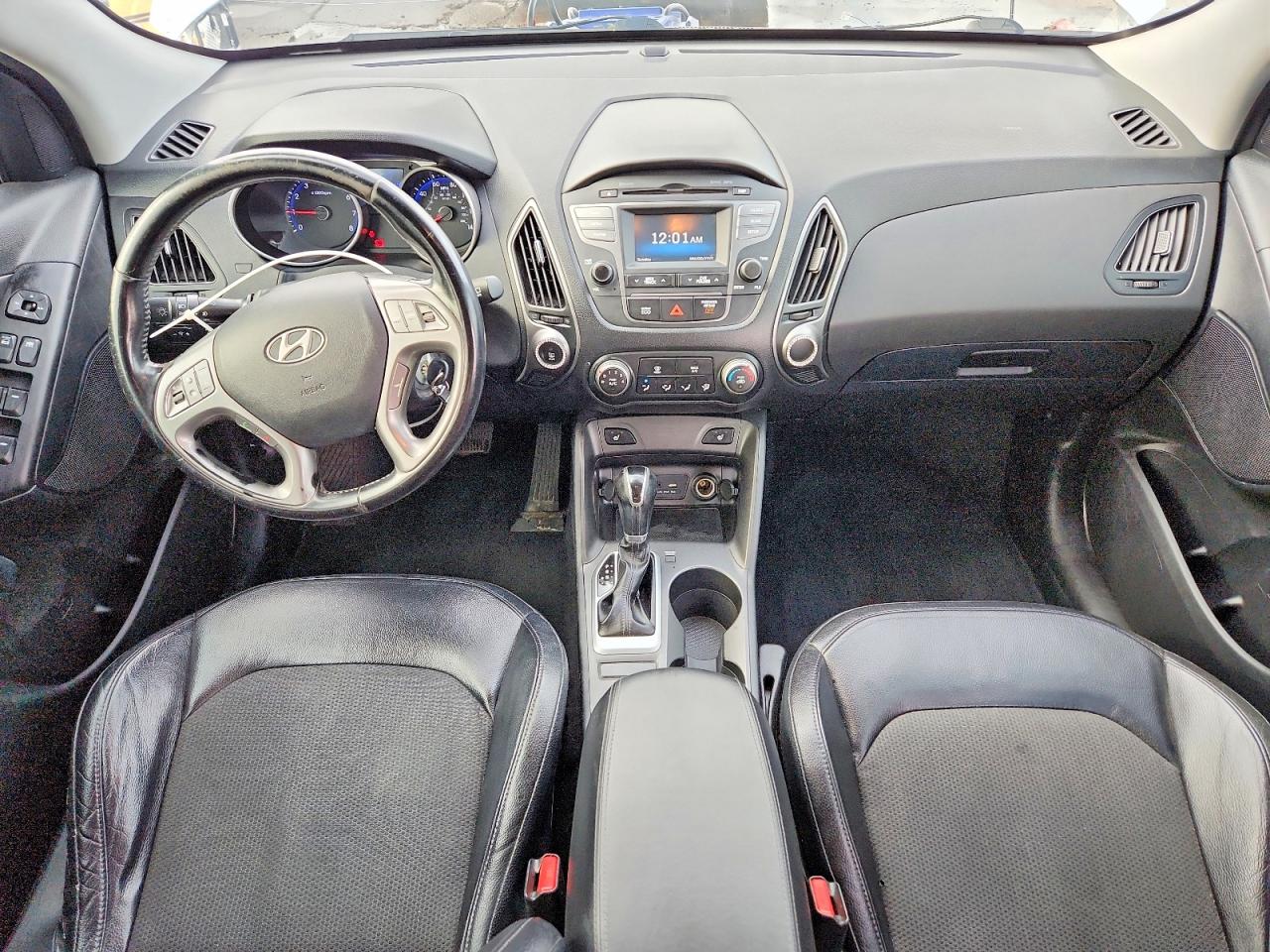 2015 HYUNDAI TUCSON SE photo 15