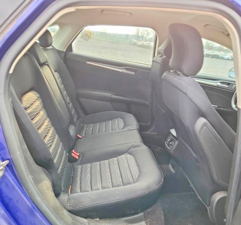 2016 FORD FUSION SE photo 19
