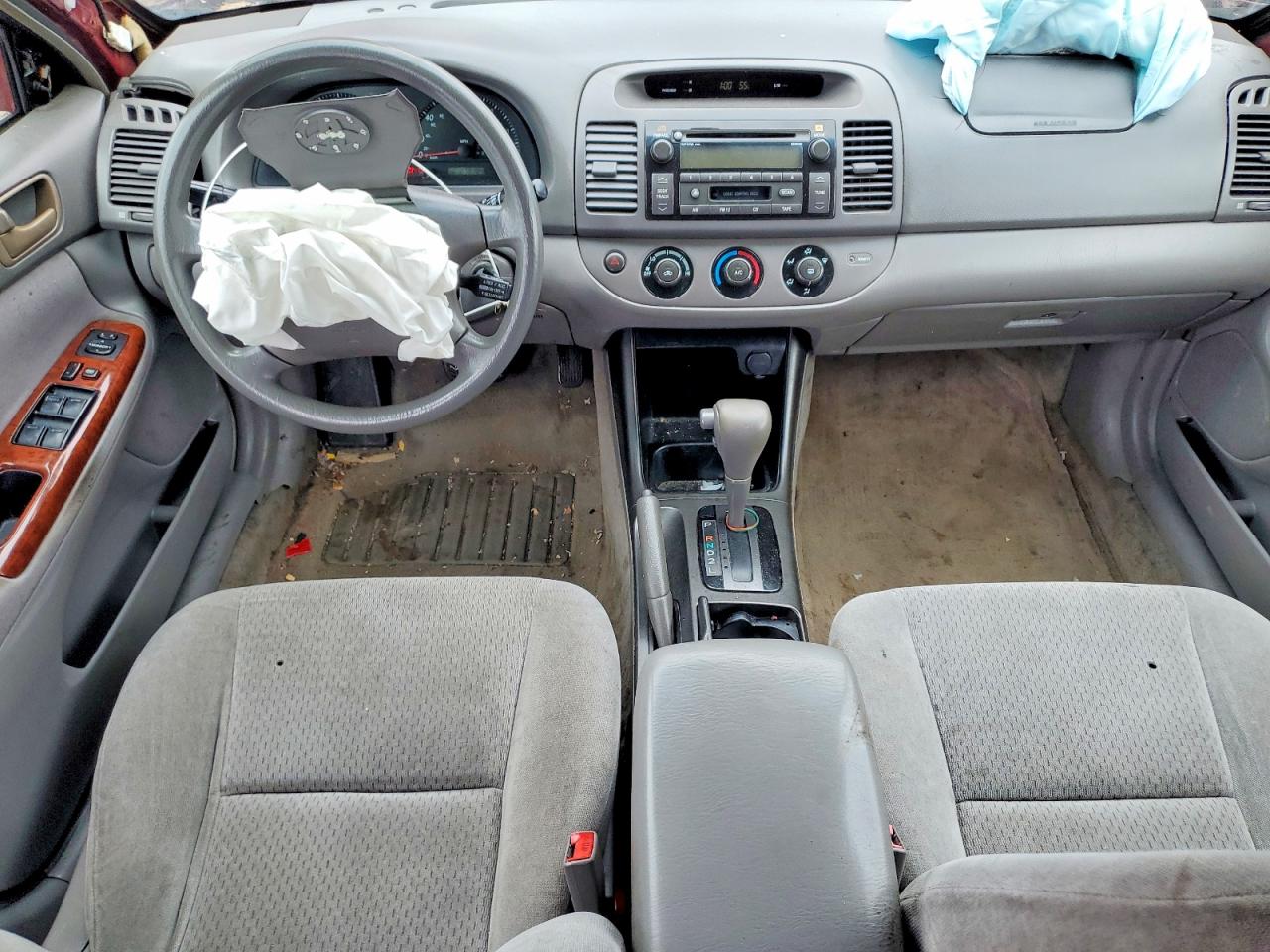 2002 TOYOTA CAMRY LE V6 photo 8